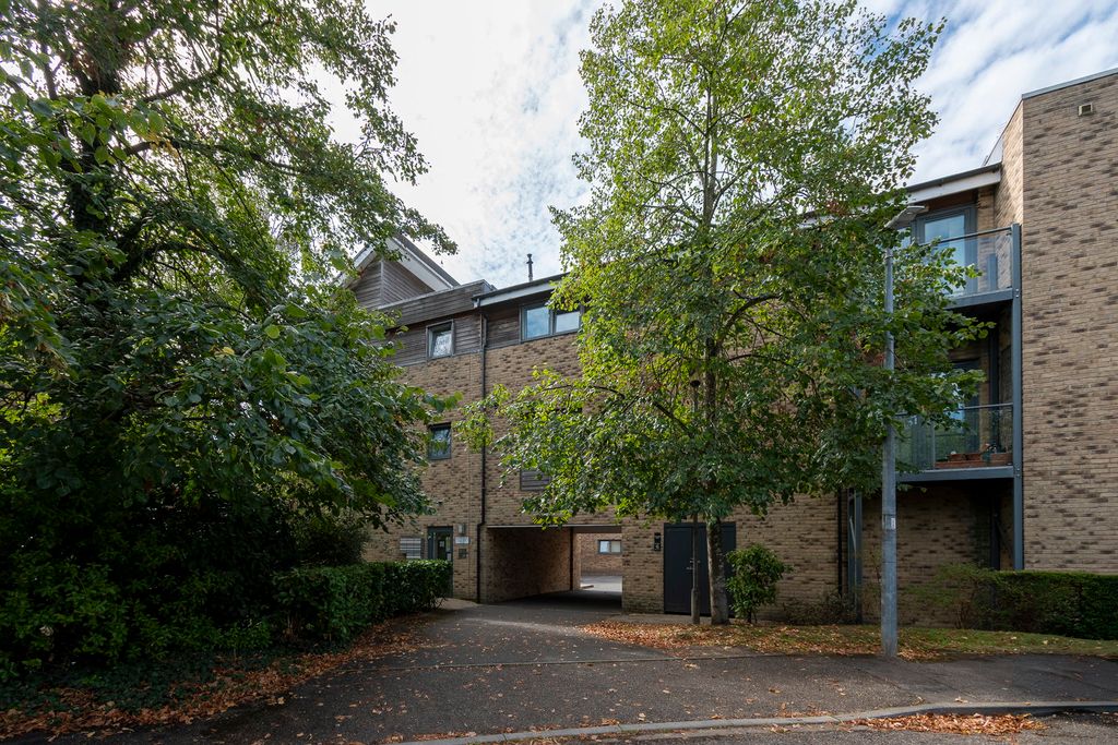 Property photo 3 of 13