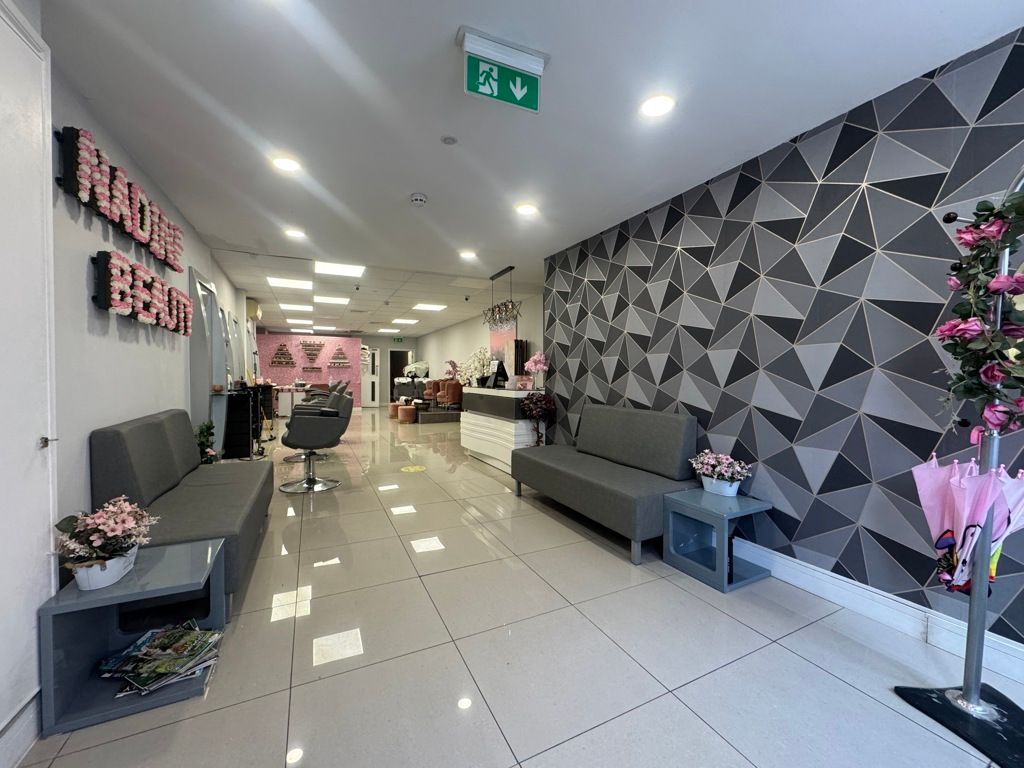 Property photo 3 of 19 Photo 2