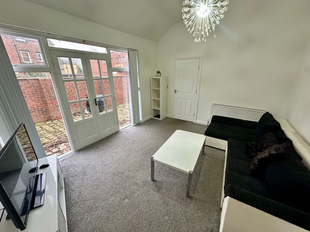 Property photo 3 of 12 Image