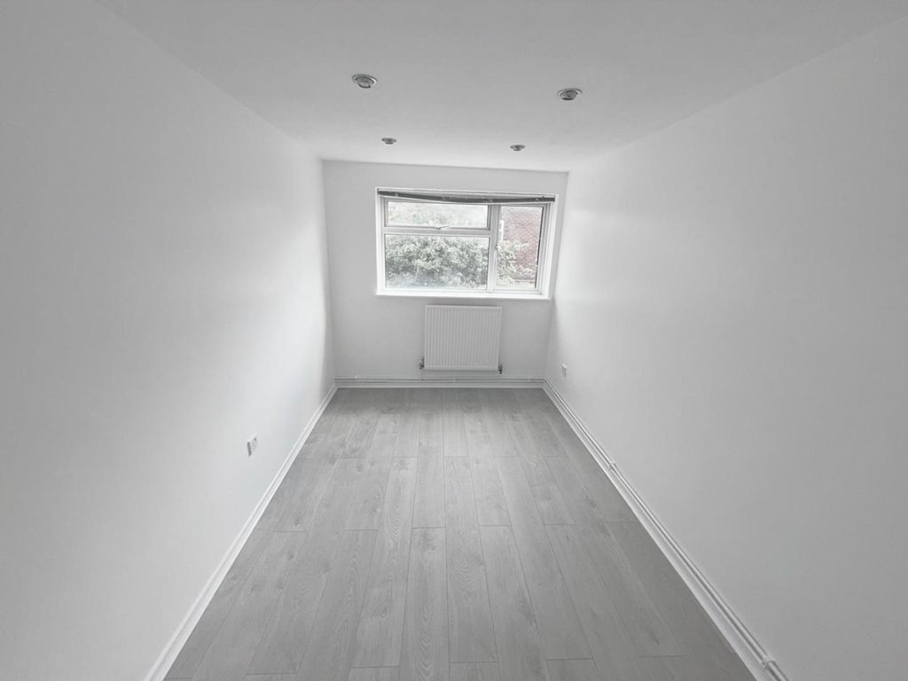 Property photo 3 of 12 03.Jpg