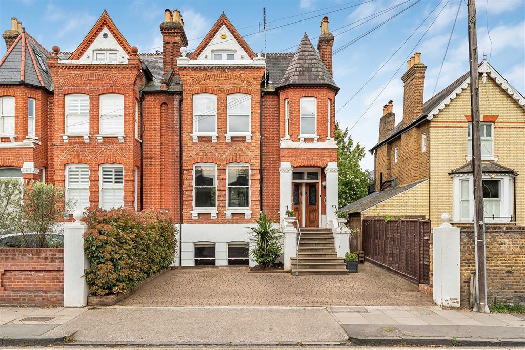 Property photo 1 of 25