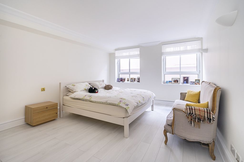 Property photo 2 of 11 Bedroom