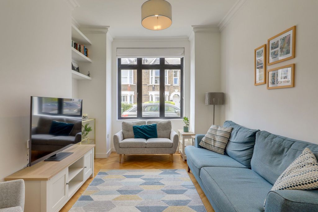 Property photo 1 of 17