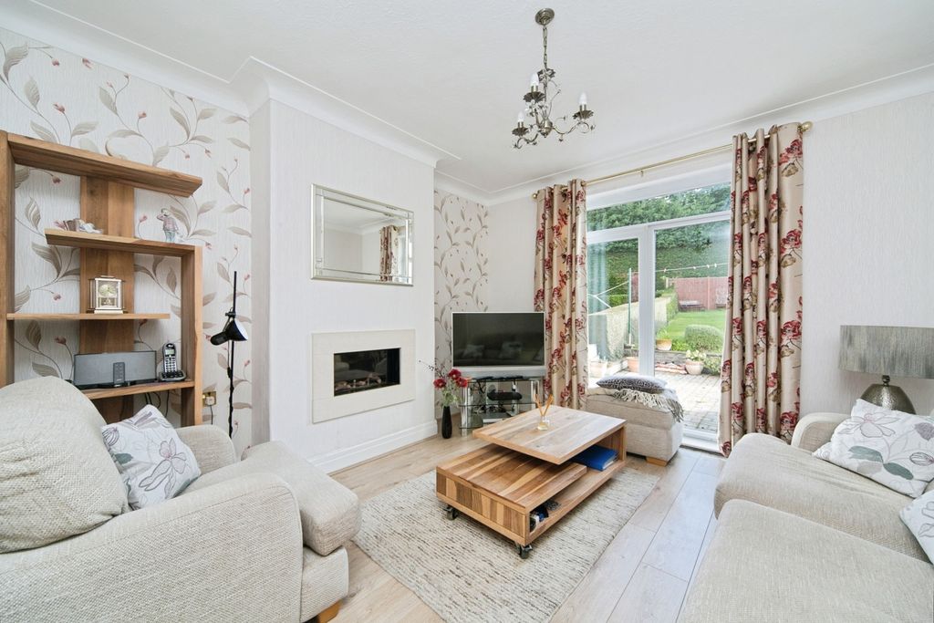 Property photo 2 of 19 Pbox-Img.Jpg