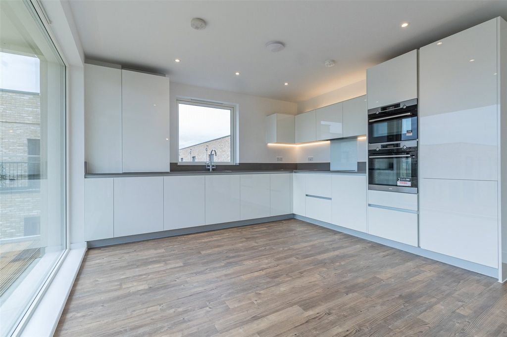 Property photo 2 of 13 Picture No. 05