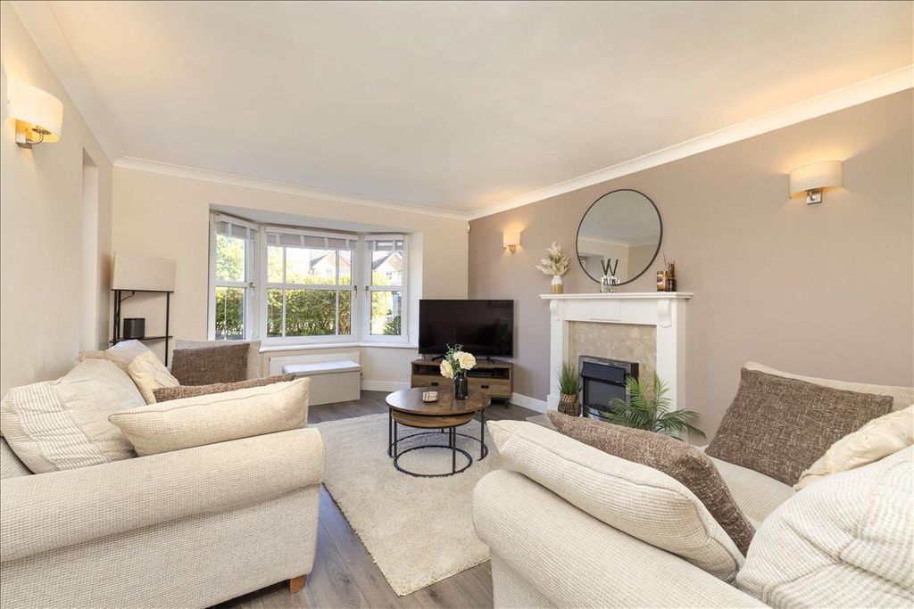 Property photo 2 of 51