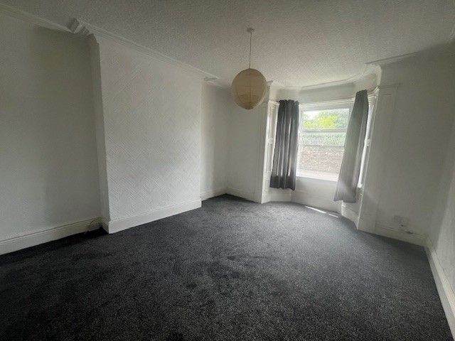 Property photo 3 of 5 9