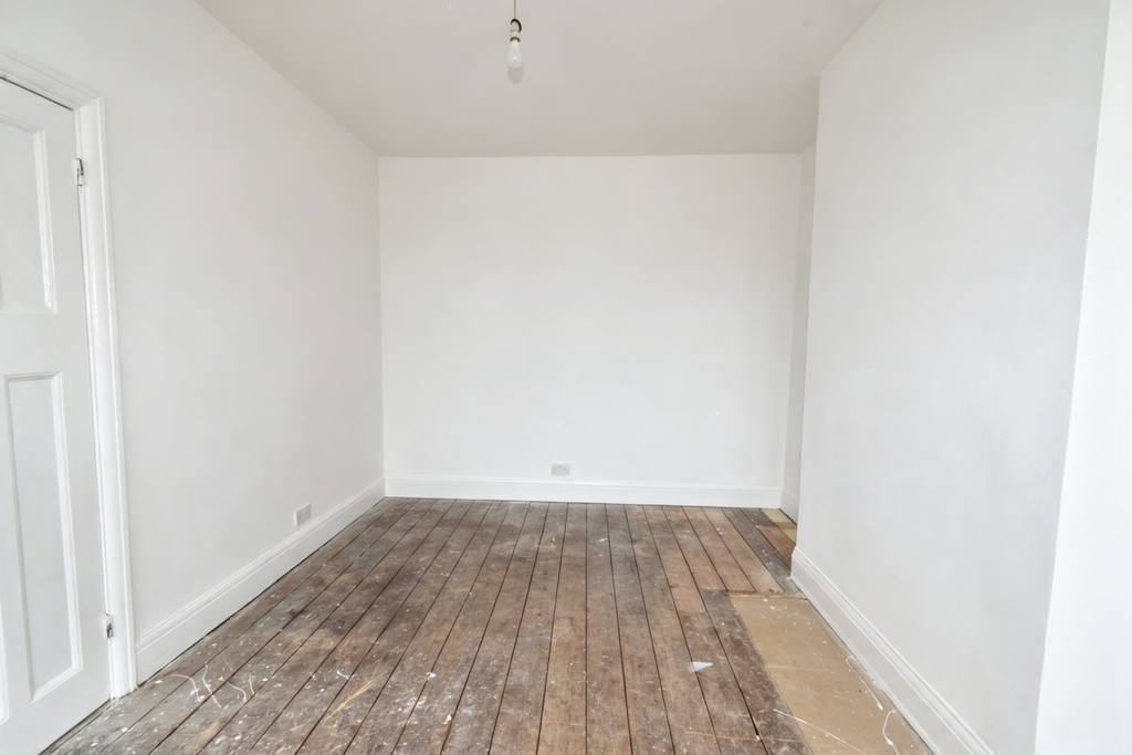 Property photo 3 of 19 Gallery