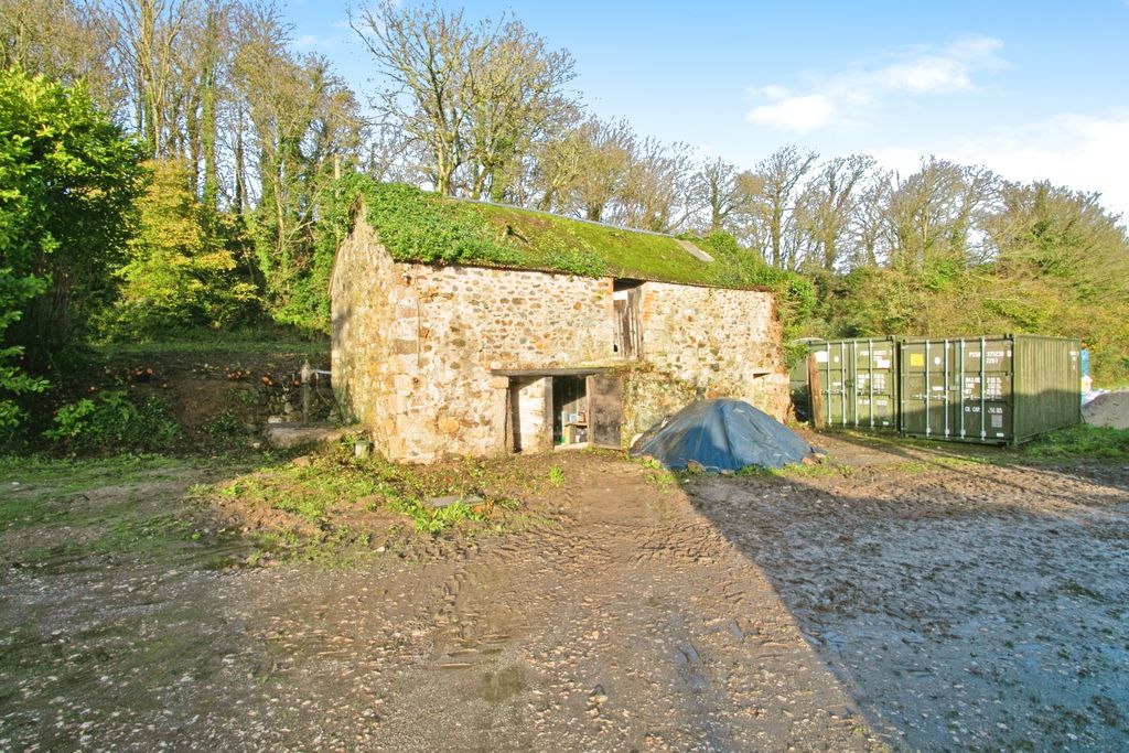 Property photo 2 of 21 Photography