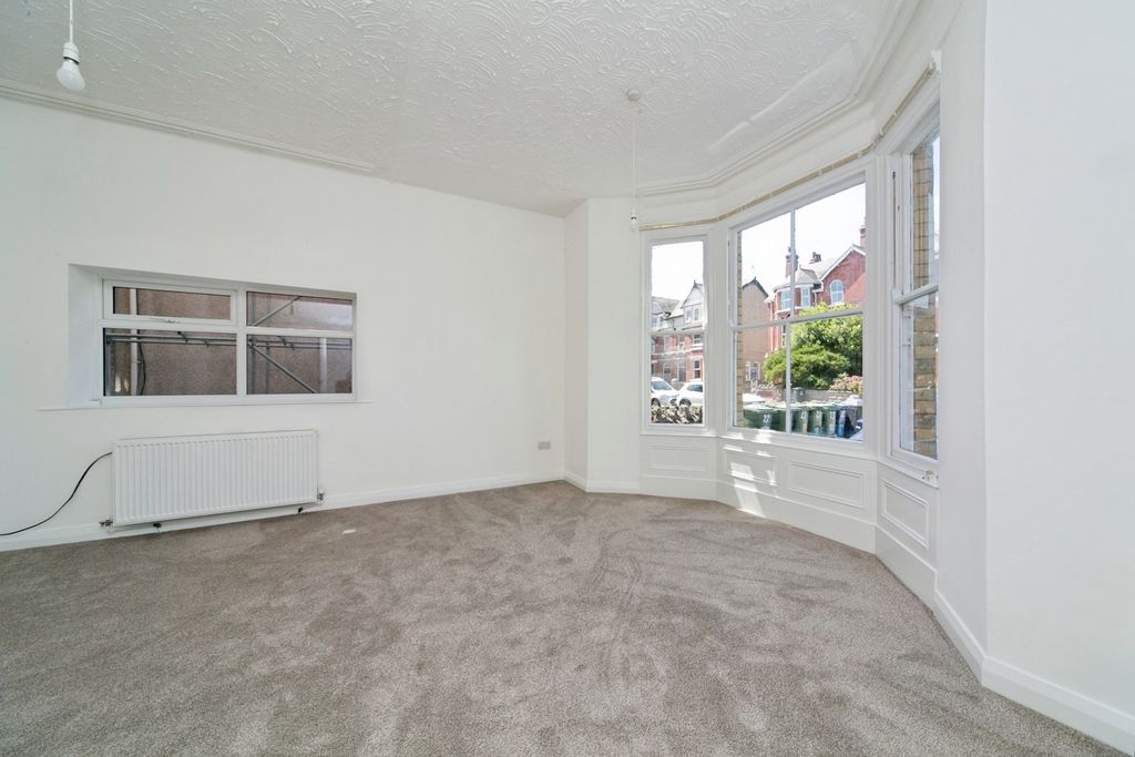 Property photo 3 of 18 Photo