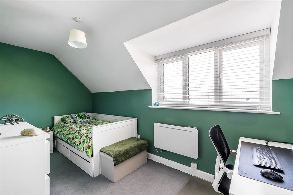 Additional image 17 of 2 bed maisonette for saleCrowhurst Mead, Godstone RH9