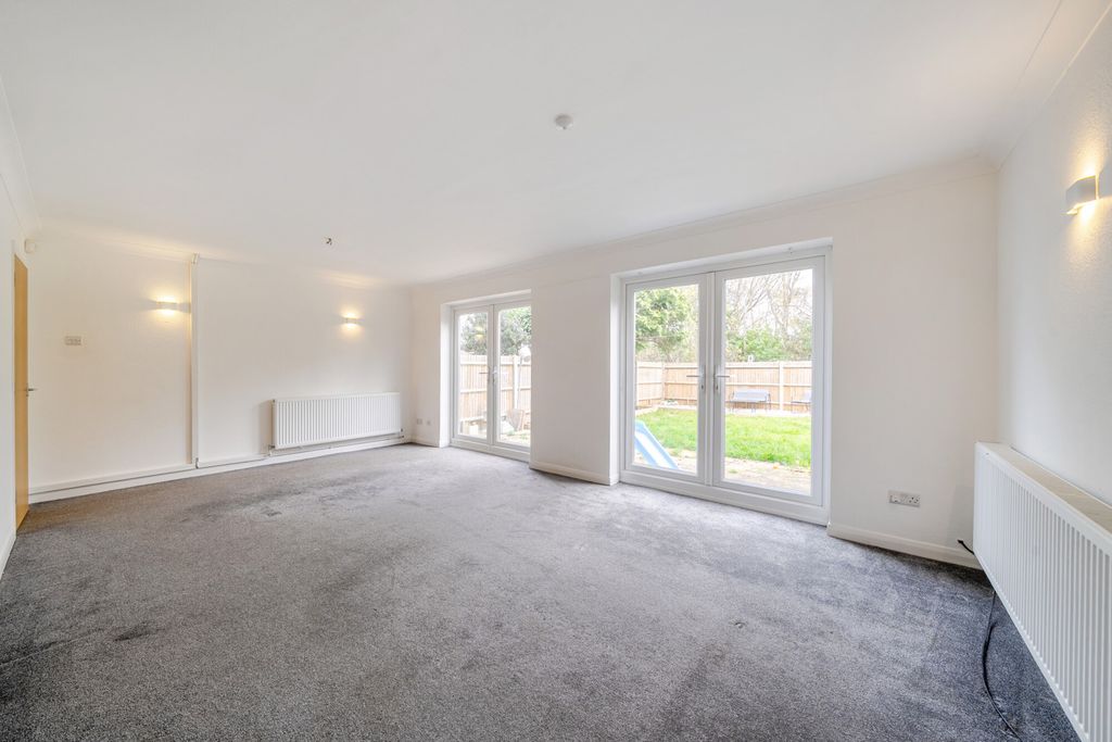 Property photo 2 of 21 1375682-8-6908B46...