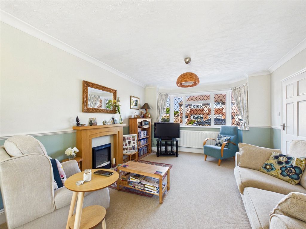 Property photo 2 of 28 Picture No. 17