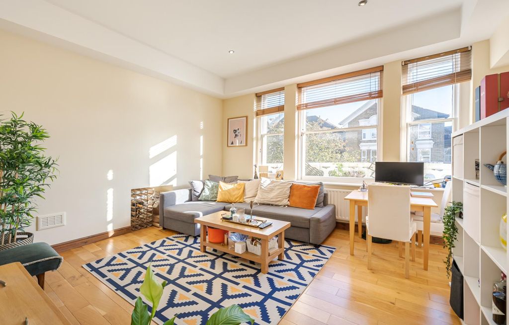 Property photo 1 of 6