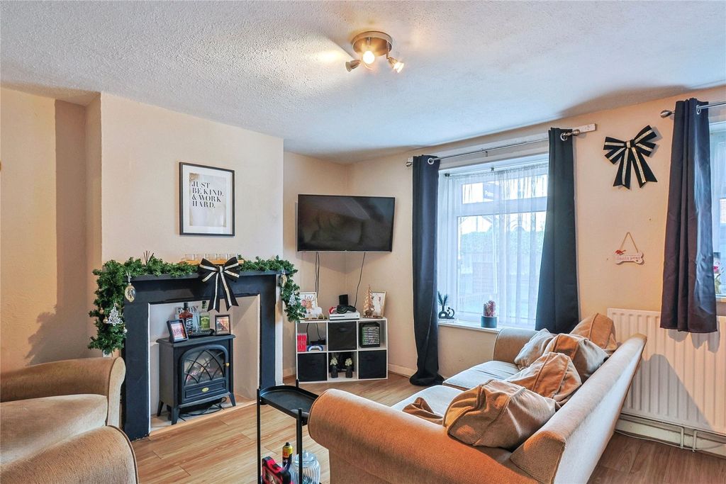 Property photo 3 of 15 Picture No. 13