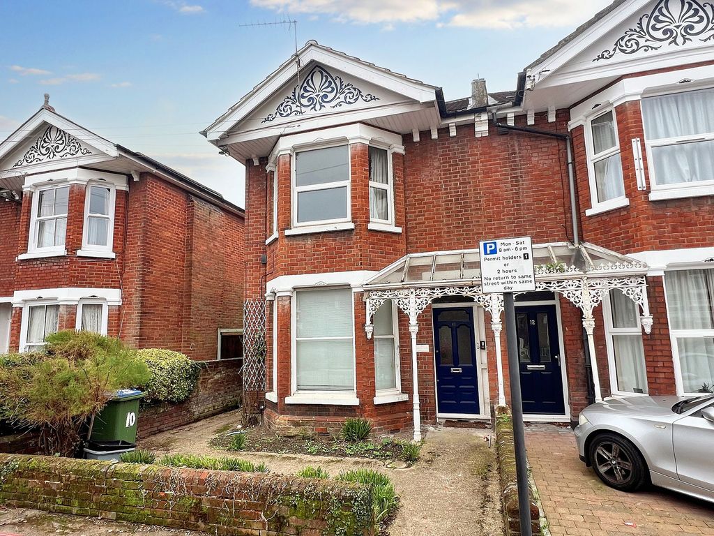 Property photo 1 of 12