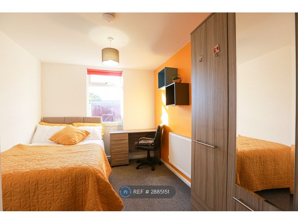 Property photo 2 of 15 Room 1