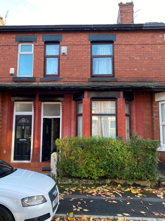 Property photo 1 of 14 Lucrative 5 Bedroom House To Let