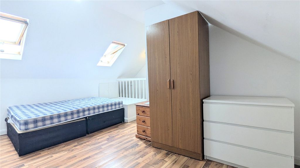 Property photo 1 of 6 Picture No. 05