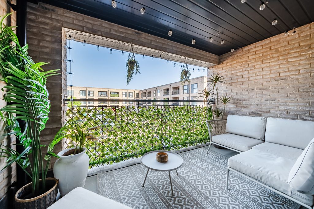 Property photo 2 of 20 1329005-15-68834d...