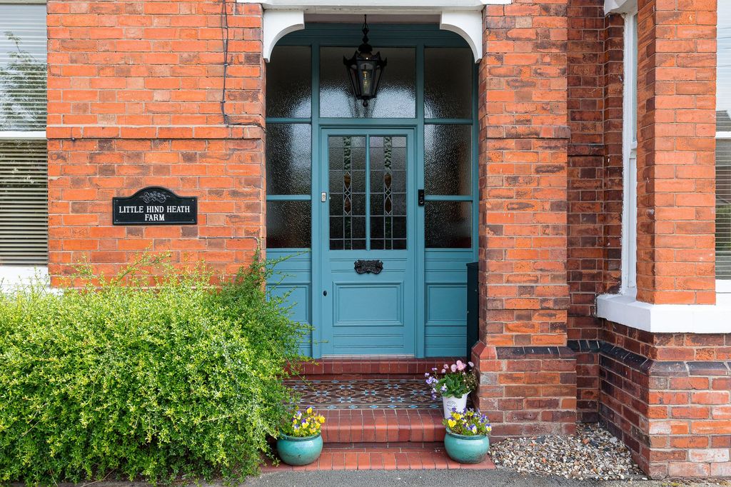 Property photo 3 of 34