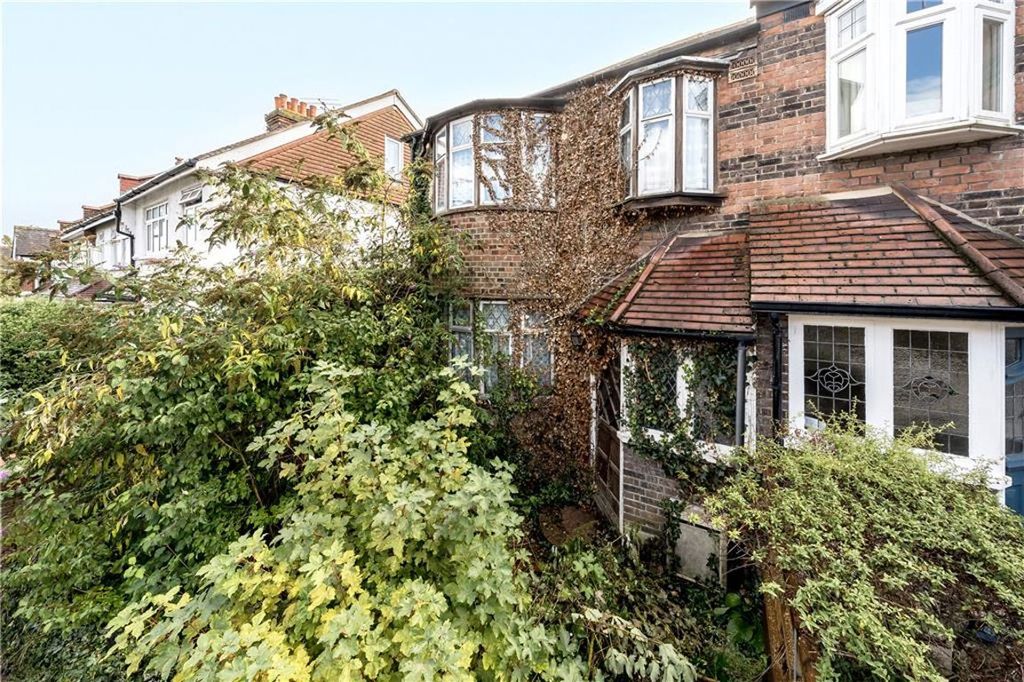 Property photo 2 of 3
