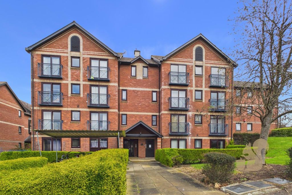 Property photo 1 of 17 Cam01659G0-Pr0785-Still014.Jpg