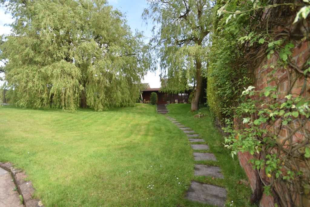 Property photo 2 of 30 Path To Pool House