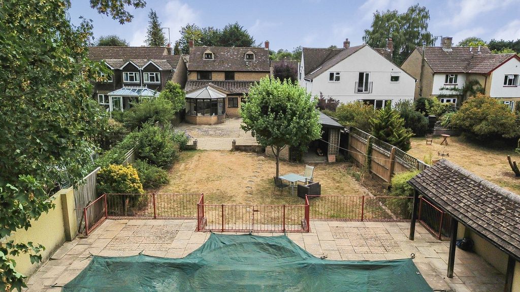 Property photo 2 of 50