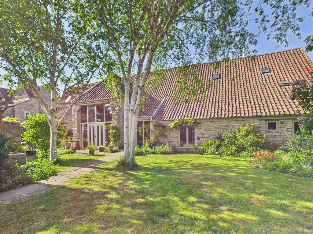 Property photo 1 of 40 Picture No. 35