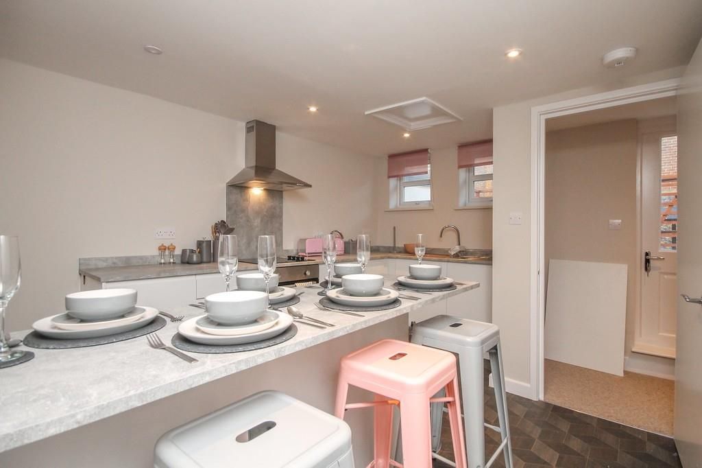 Property photo 1 of 6 To Let By Aspire Residential, Montague Street