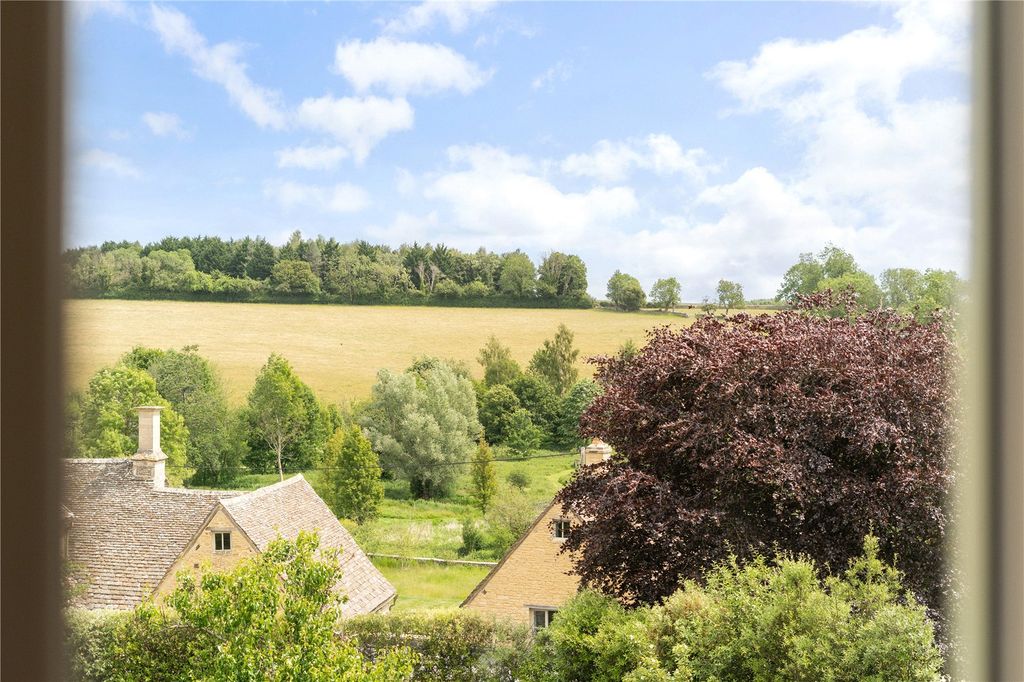 Property photo 2 of 22 Picture No. 39