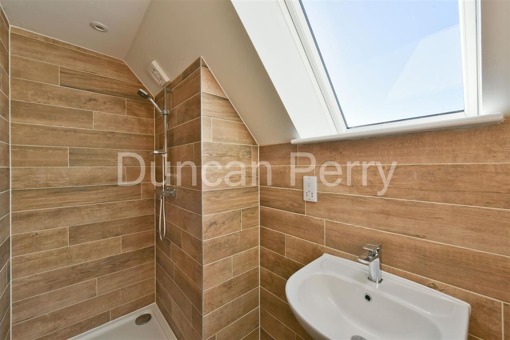 Property photo 3 of 11 9Xq-Wrlq.Jpeg