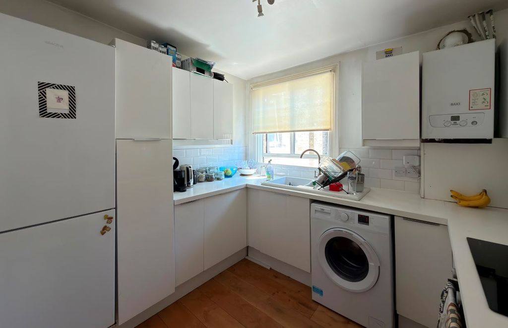 Property photo 2 of 8