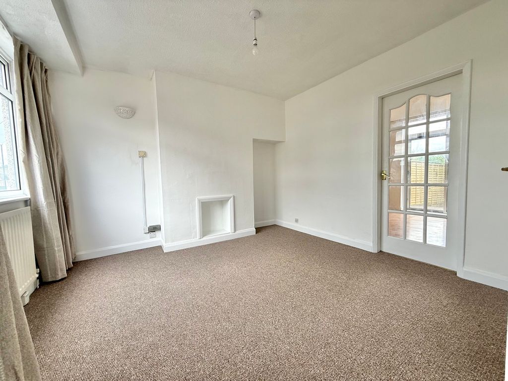 Property photo 2 of 13 Img_5809
