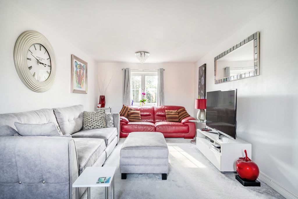 Property photo 3 of 23