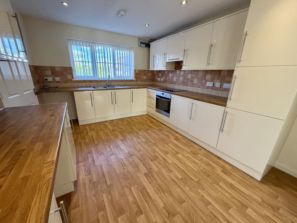 Property photo 2 of 9 Img_0933