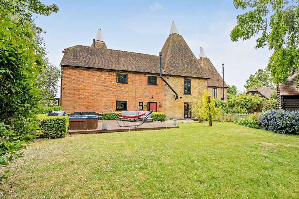Property photo 1 of 17 3 Parsonage Oast