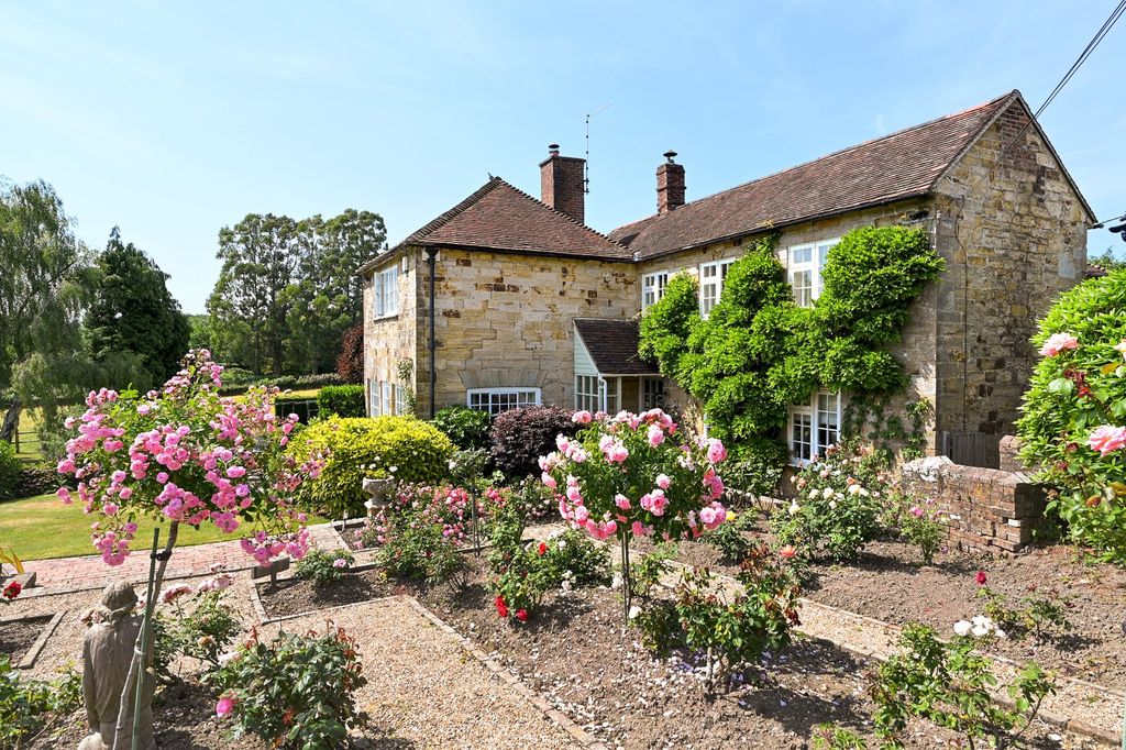 Property photo 2 of 31 Picture No. 85