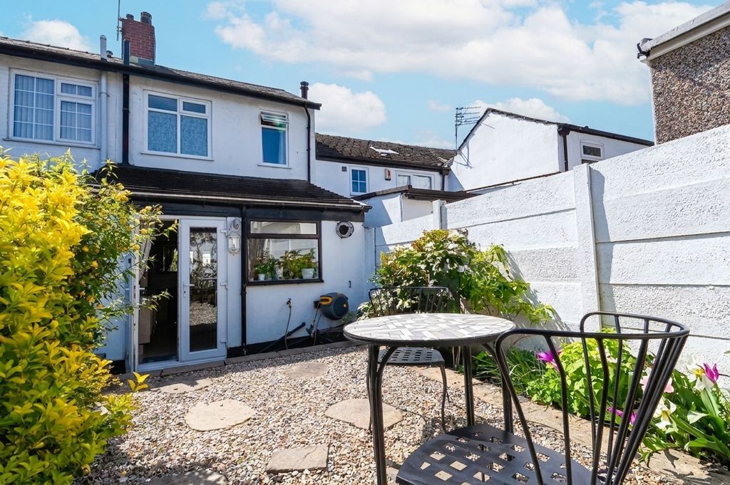 Property photo 2 of 16