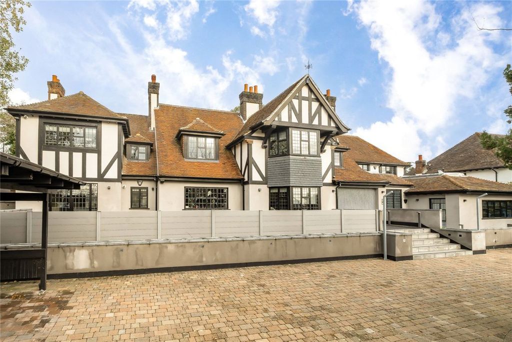 Property photo 1 of 14