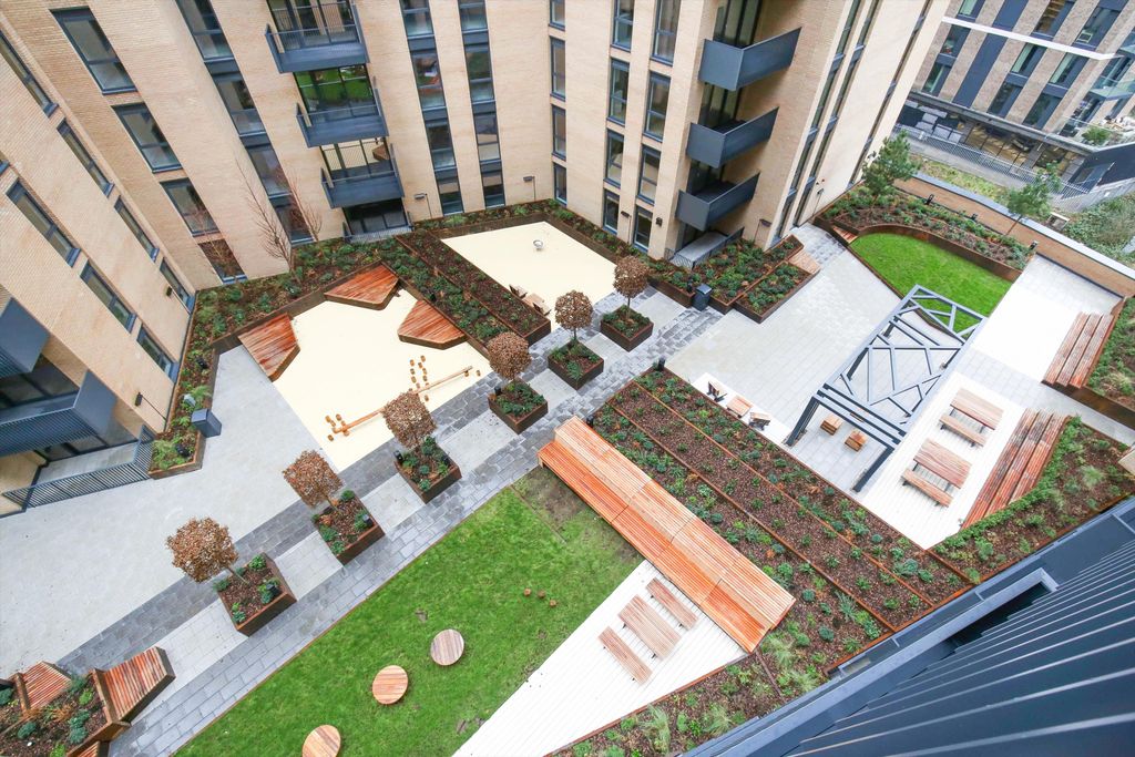 Property photo 2 of 32 Image