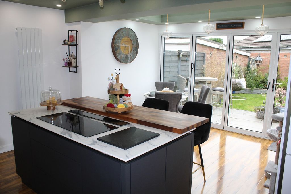Property photo 2 of 15 Fitted Dining Kitchen