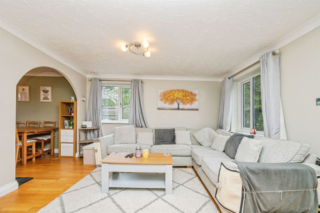 Property photo 3 of 18