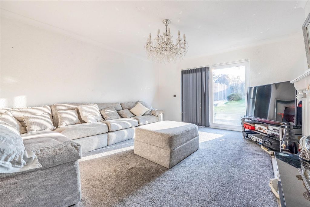 Property photo 1 of 14 Lounge