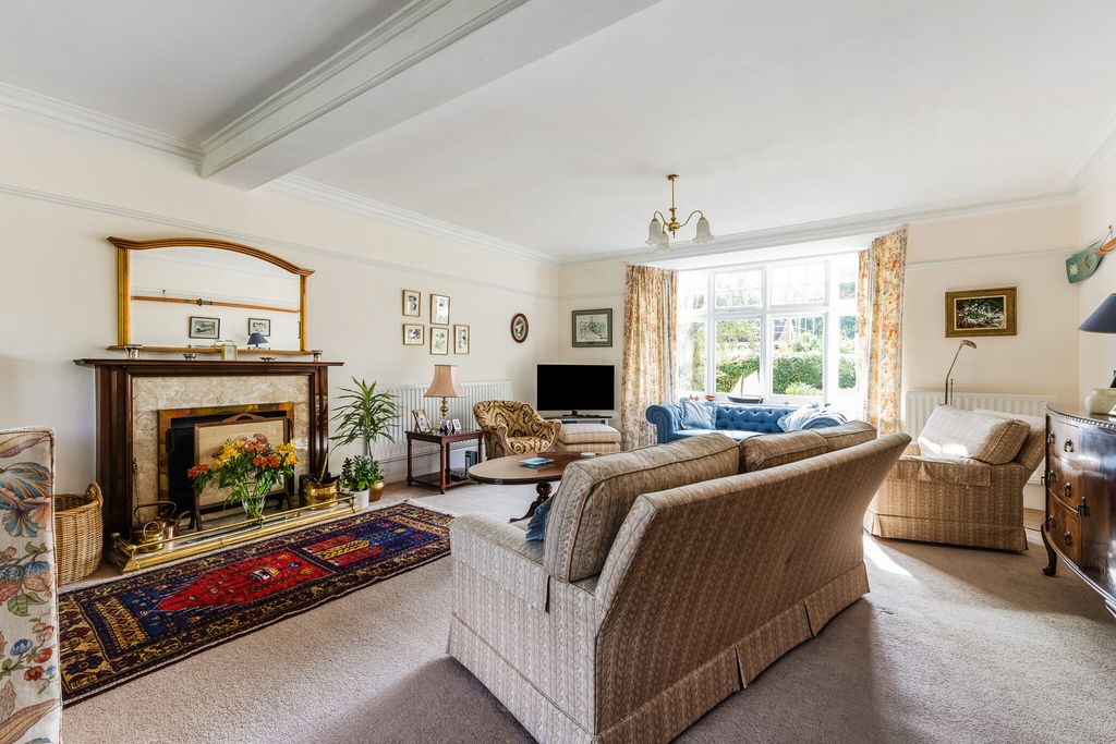 Property photo 2 of 12