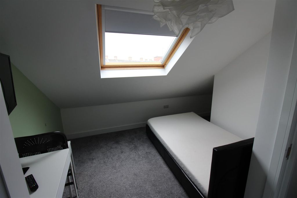 Property photo 3 of 16 Img_1135.Jpg