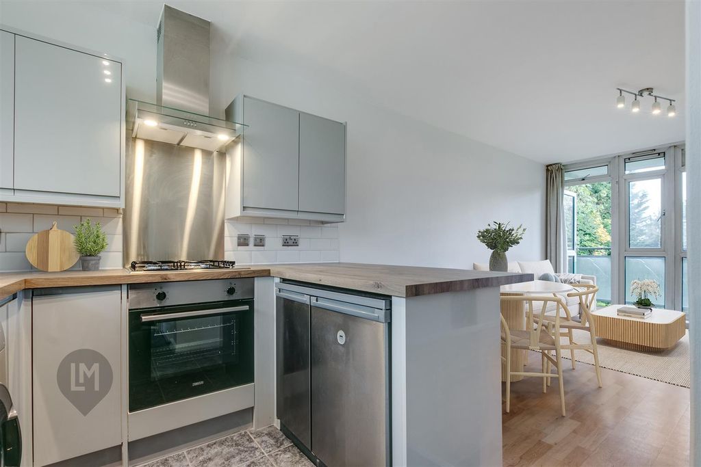 Property photo 2 of 8 Living/Dining/Kitchen