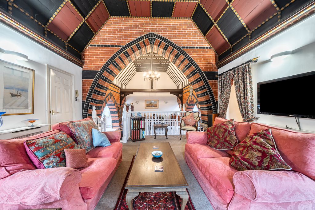 Property photo 2 of 24 Picture No. 07