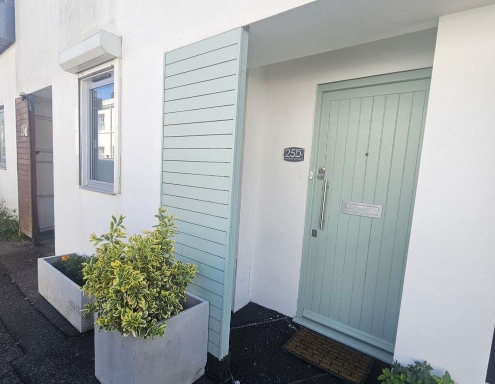 Property photo 2 of 12 7